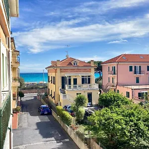 Casa Mara, Borgio Verezzi, 50 M Dal Mare In Pieno Centro Borgio Verezzi