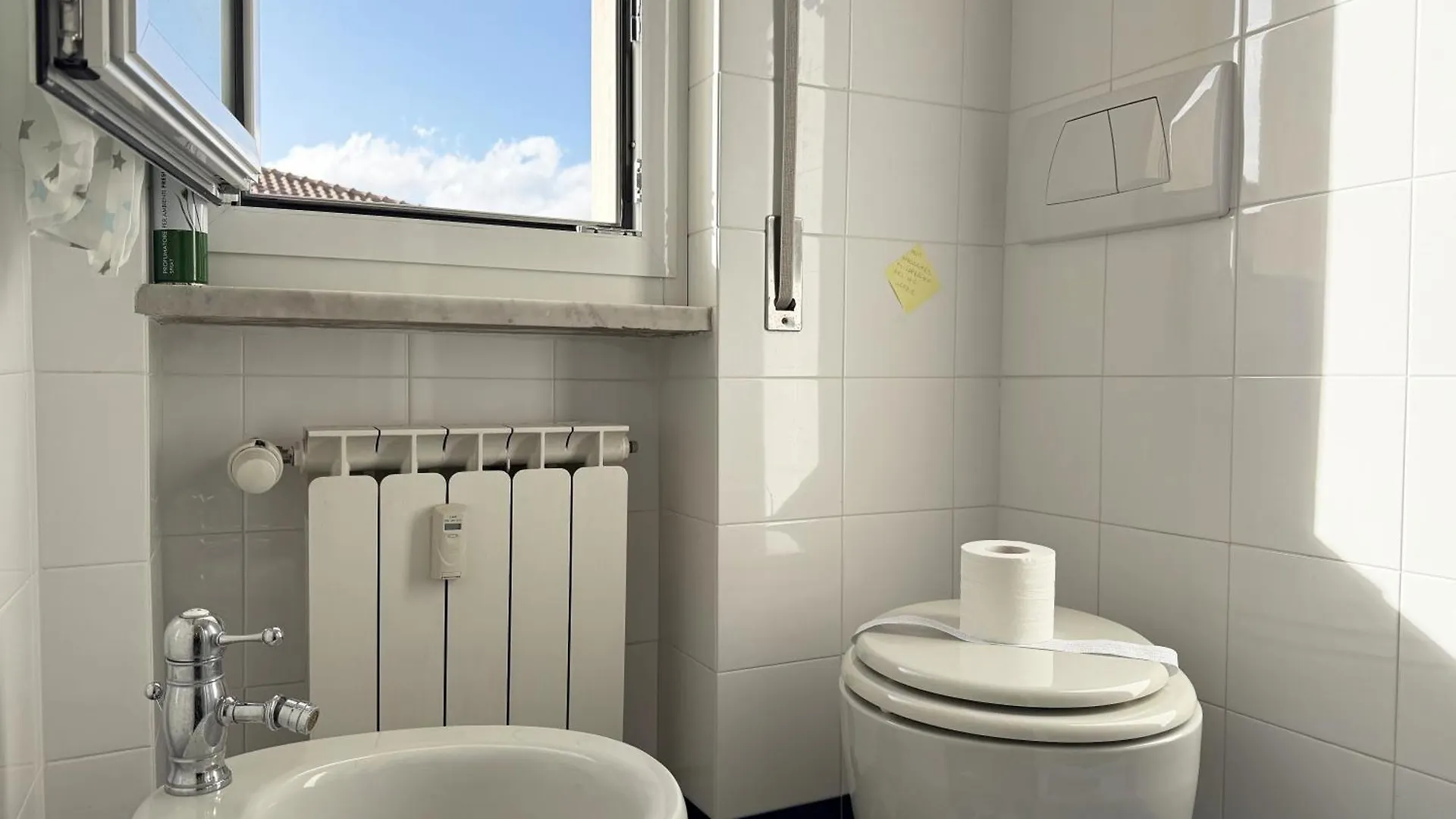 200 Mt Dal Mare - Relax Con Terrazzo E Vista Apartment Borgio Verezzi Italy