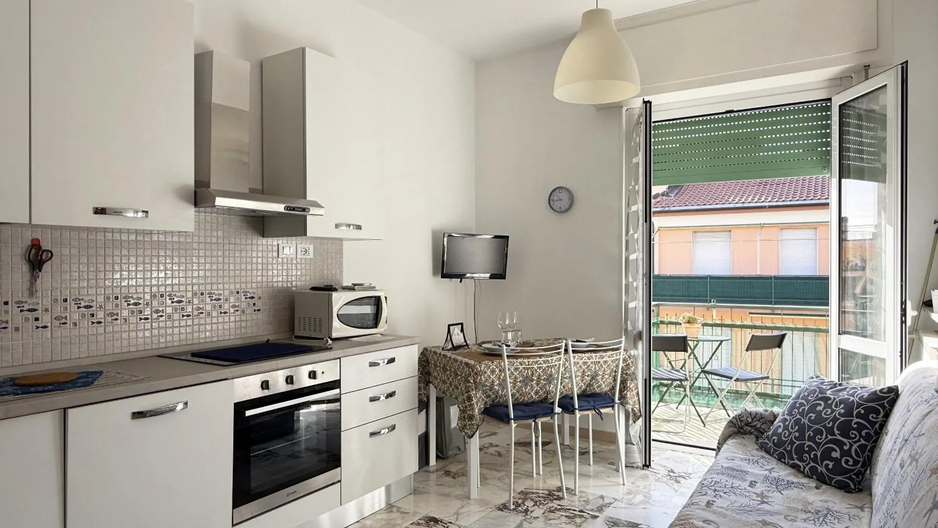 200 Mt Dal Mare - Relax Con Terrazzo E Vista Apartment Borgio Verezzi
